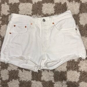 LEVIS 501 BUTTON FLY SHORTS SIZE 27